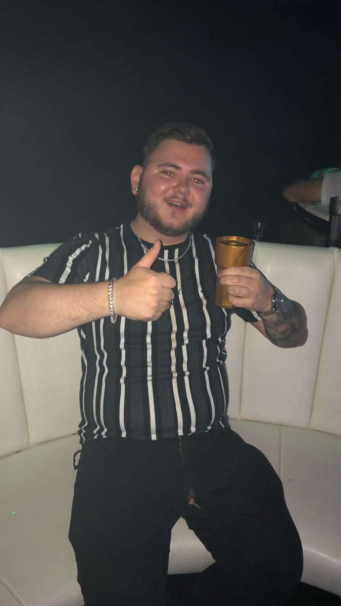 Luke_Utting's tweet photo. @Jayyoo96  happy birthday brother https://t.co/2mU6hTRL5b