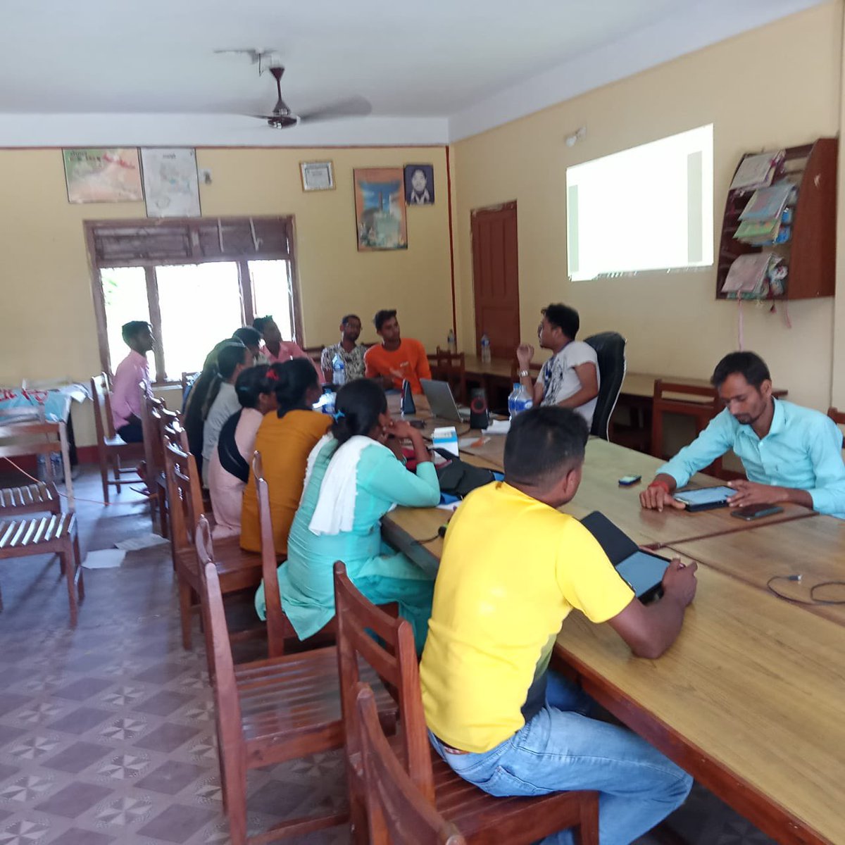 NepalCohort's tweet photo. We have started training the research staffs in the field in Nepal for our #NeFCoS study at #LumbiniSanskrtikMunicipality site. @omkurmi @Puspa_RPant @Rajendra078 @iresearch @EvanTeijlingen @niri_nepal https://t.co/C0NjaMalj5
