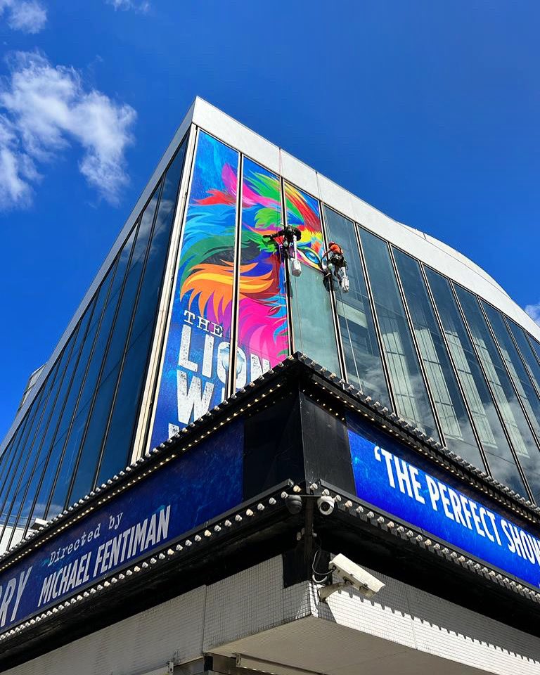 MediaAbseiling's tweet photo. Lion, Witch and the Wardrobe! #vinylgraphics #buildingwrap #windowvinyl #branding #buildingadvertising #buildinggraphics #signage #events #abseiling #ropeaccess https://t.co/cw4rKKQqS8