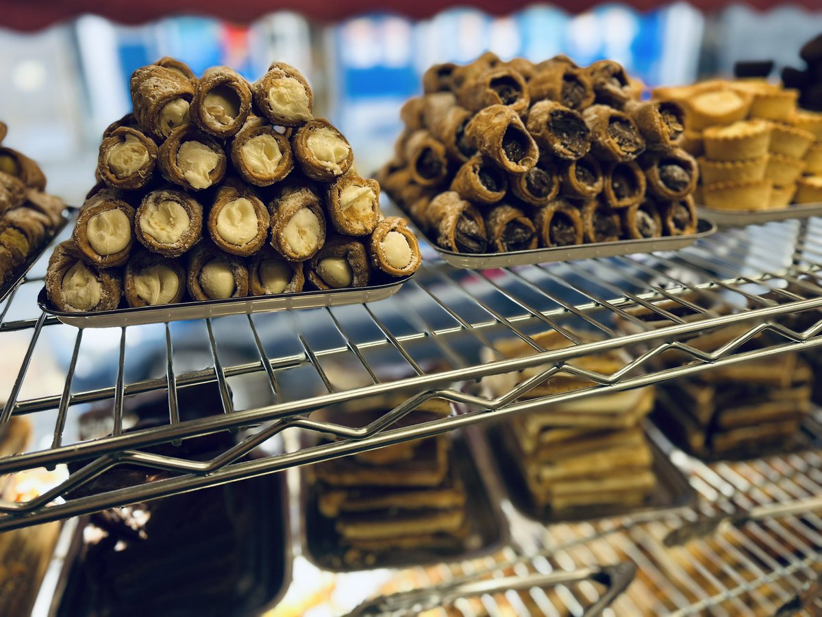 Morning, and happy Monday from us ☀️😍