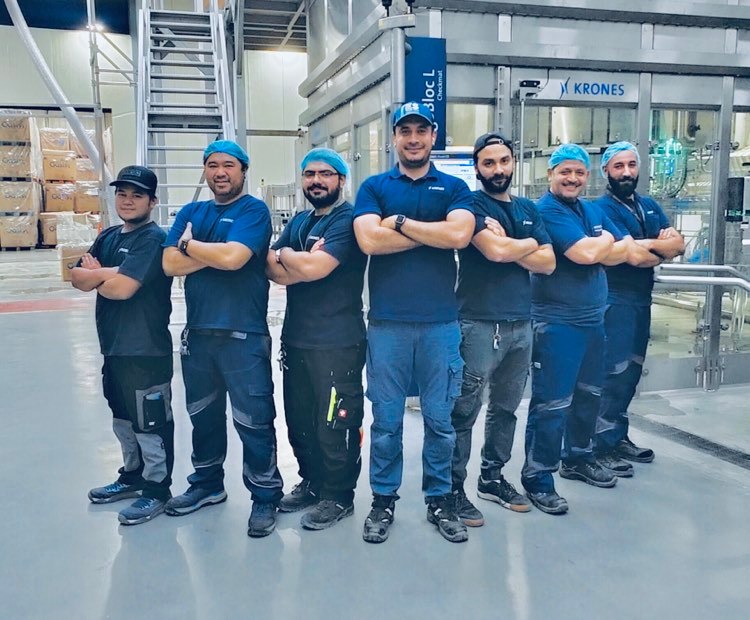 KronesAG's tweet photo. One for all and all for one! 💪
Thanks to everyone for this cool #team photo - we love #insights like this! 😍
Would you like to become part of the Krones team? 😉 Then this way: https://t.co/PHWzAAt1GP
#BePartOfKrones #Krones https://t.co/11o0vuF8oR