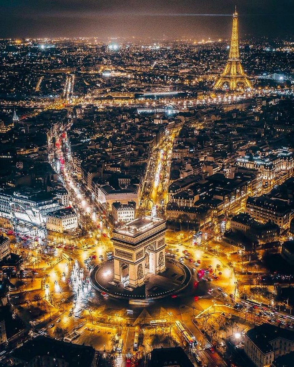 travly's tweet image. Paris