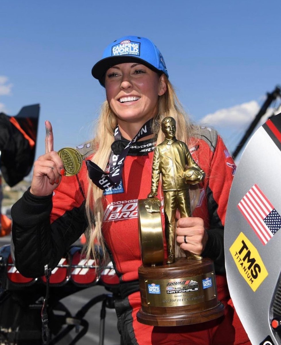 VP_Racing_Fuels's tweet photo. When he wins on Saturday and she wins on Sunday, that’s one heck of a weekend for @TonyStewart and @LeahPruett_TF 🏁🏆🏆💨

Congrats to Tony on the @SRXracing win #FueledByVP and Leah on the @NHRA Top Fuel win! 

#VPRacingFuel #SRXRacing #SuperStarRacing #NHRA #DragRacing https://t.co/RrIWmjHEWV