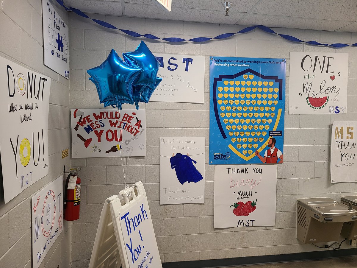 mickm142's tweet photo. Going to be a great week celebrating our Merchandising Service Team.  #MST #ApprecationWeek #Logan588 @BlueBoxR1 @bbrammell816 @JBBailey9 @BenitoKomadina https://t.co/eiCKZSstZk