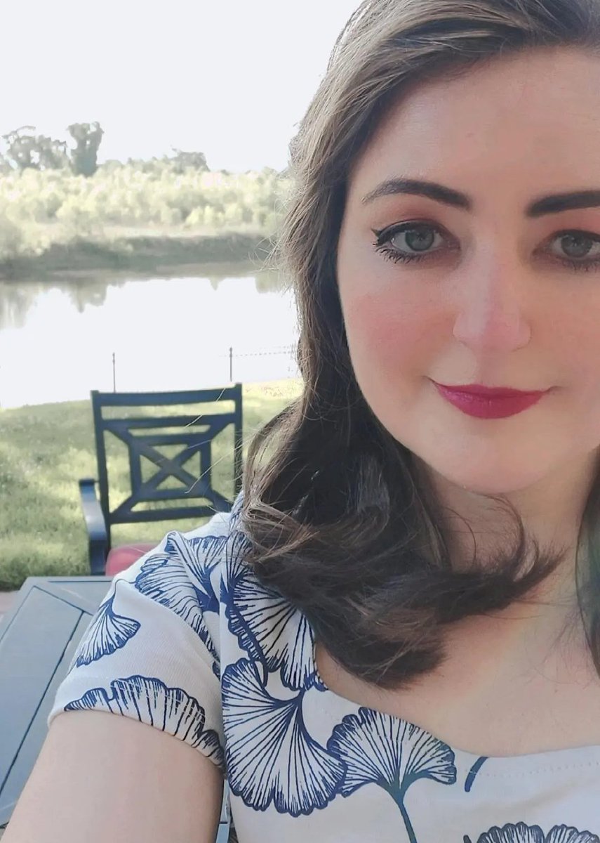 #UKHeatwave advice: I spent June in Louisiana, where it regularly hit 100°F (38°C), and these are some simple tips I picked up: (🧵Thread)  #heatwave