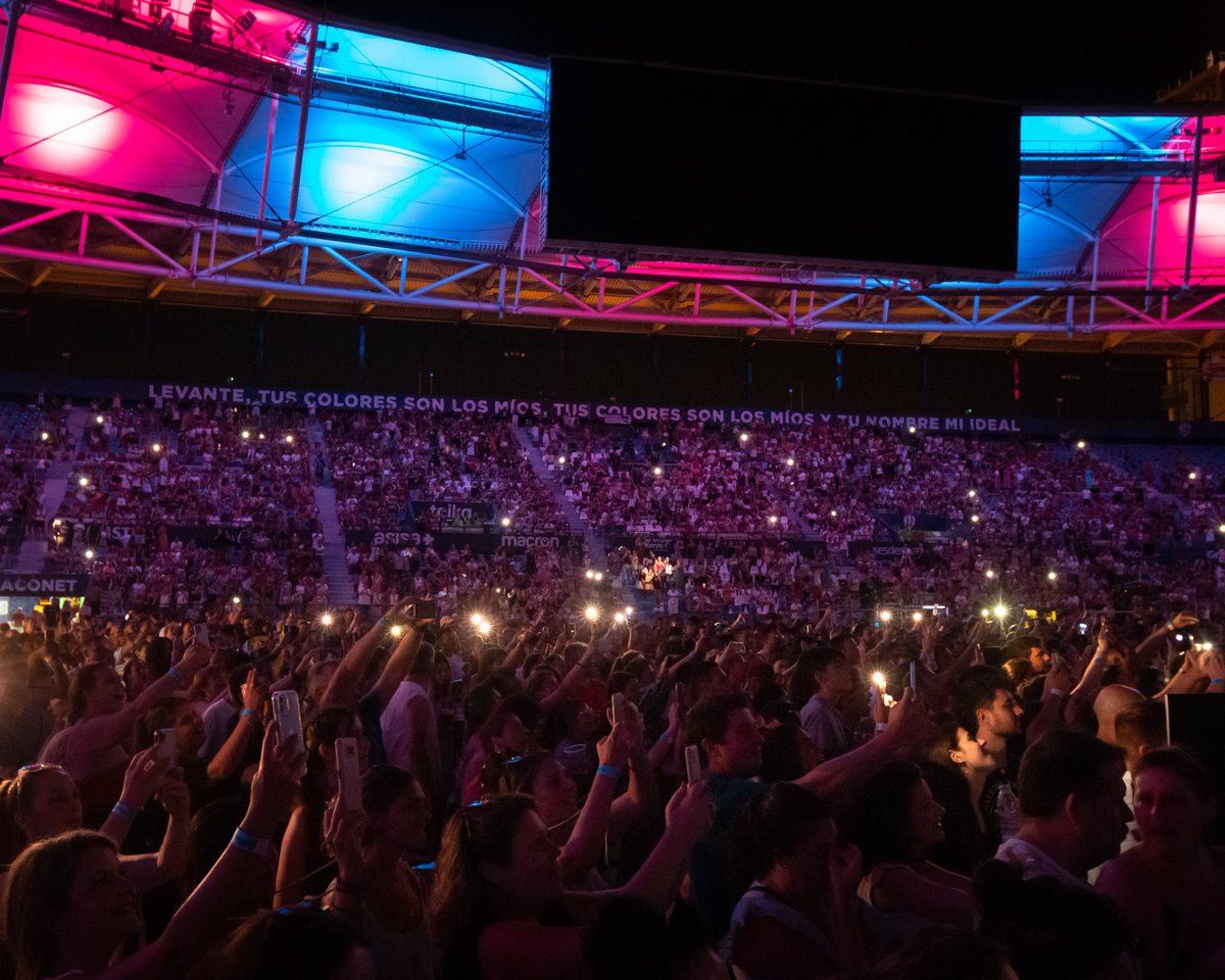 🤘¡Menudo Festival!🙌⁣
🎸Cómo disfrutamos ayer con los conciertos de Maldita Nerea, Juanes, Dani Martín y la sesión final de Dj Nano

📍 Estadio Ciutat de València 🏟

#ciutatfestivalbycaixabank #danimartin #juanes #malditanerea #djnano⁣
<a href="/LevanteUD/">Levante UD</a> <a href="/proactiv_es/">Proactiv Entertainment</a> <a href="/CaixaBankExp/">Test Account</a>