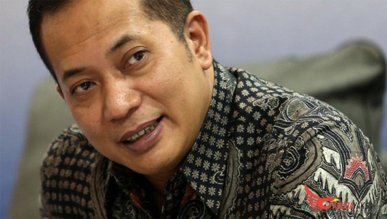 Dia yg pernah usulkan agar  Riziek Syihab dan Munarman diberi amnesti oleh presiden, dia pulalah yg jd inisiator gerakan nasional anti Islamphobia
Beginikah caranya mahluk ini cari makan?