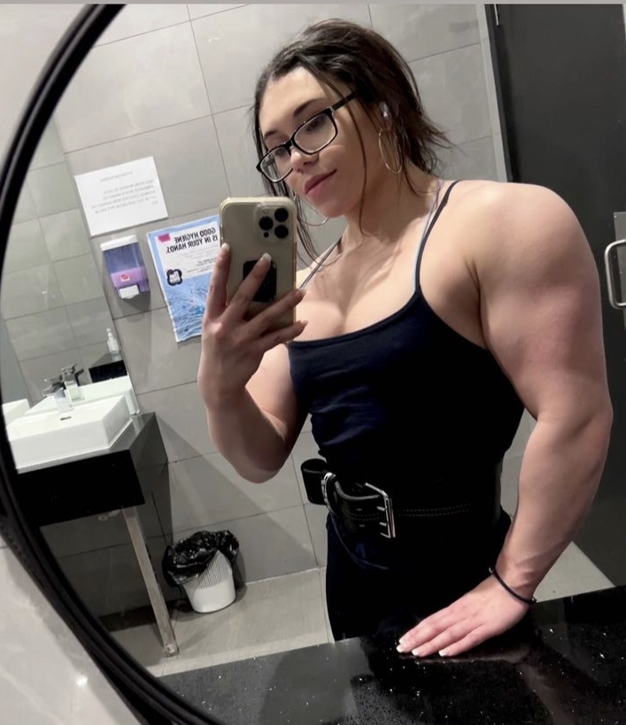 Female Muscle Fan💪 On Twitter Ariel Rose