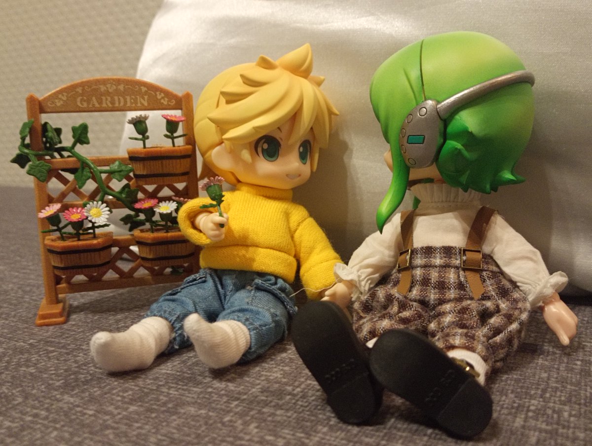 Kooryu_Photo's tweet photo. /Архив/

Держи цветочек. Сам вырастил.

/Лен - @AkaruiK/

#KagamineLen
#鏡音レン 
#GUMI
#VOCALOID https://t.co/4T2jvm1d5V