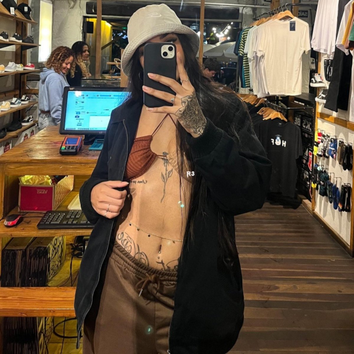 03rota's tweet image. no espelho não pode faltar