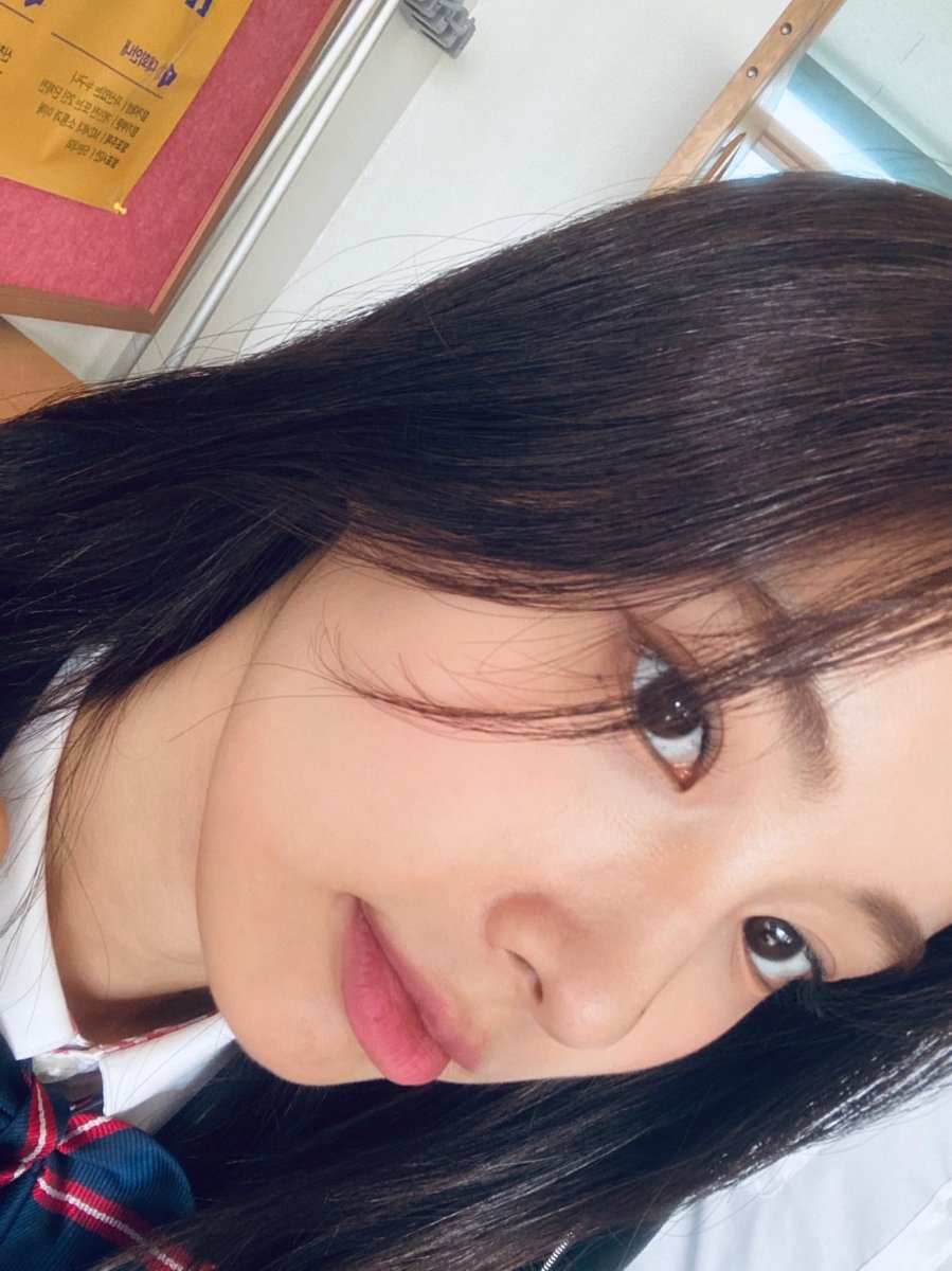 hyem_bot's tweet photo. [220711] 🐹💭 10:06 PM

*pic*

"y/n did you have a good monday? tomorrow fighting fighting" https://t.co/5O7CFvXlaM