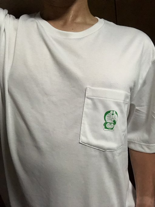 ユニクロのドラえもんTシャツかわいい〜 