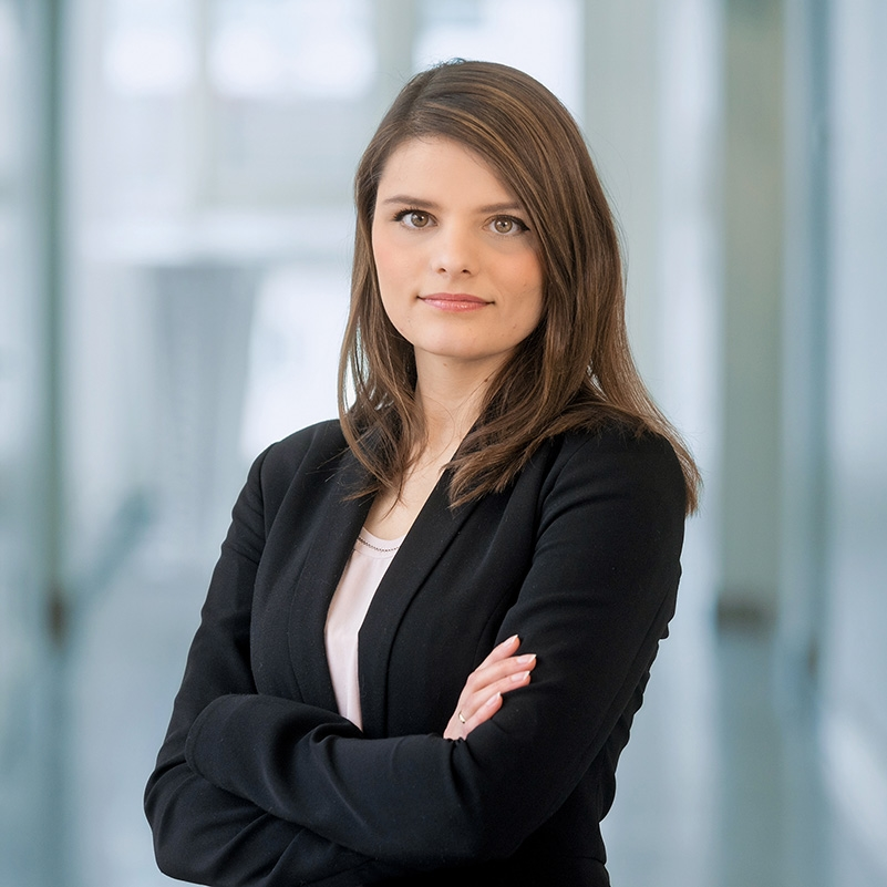 Julia Schmitt steigt bei Finance-Online in die Redaktionsleitung auf - Michael Hedtstück geht:
kress.de/news/detail/be… #Medien #Journalismus #Führungskräfte #Publishing @Julia_Schmitt_ @FinanceMagazin @MHedtstueck @DentzMarkus