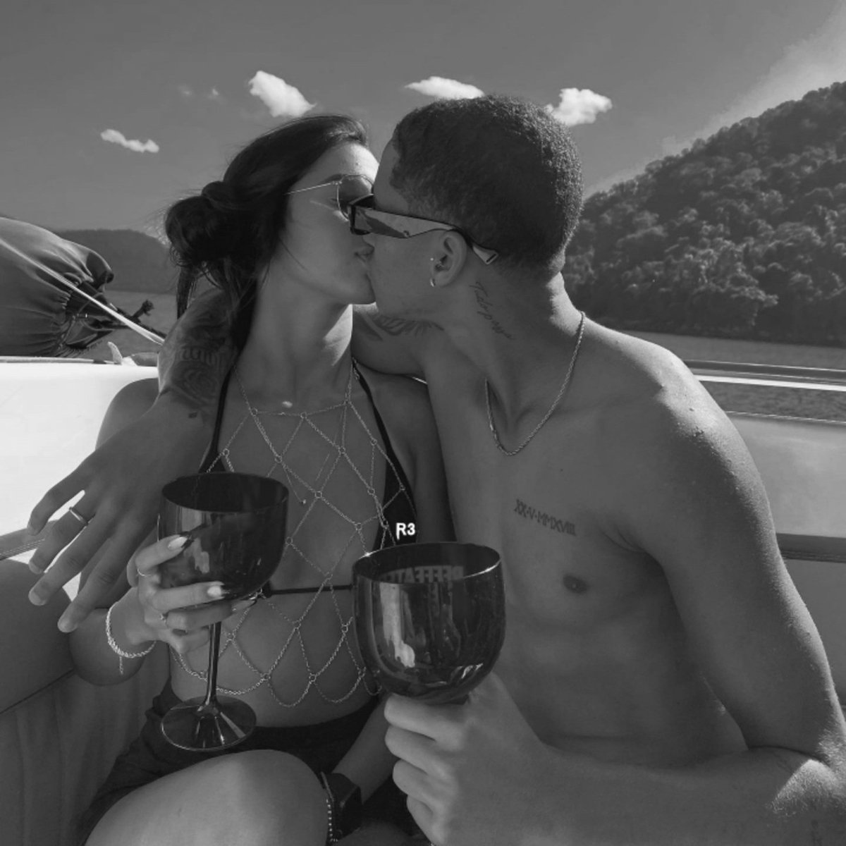 03rota's tweet image. eu nunca tive alguém que me amasse assim 💘