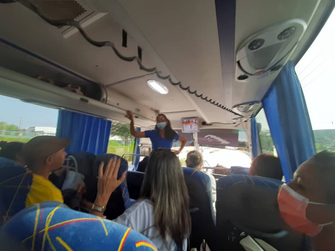 #Cuba vive. En este #VeranoParaTod@s combinamos la recreación sana y el trabajo. Rumbo a Puerto Padre, Las Tunas, los equipos de los proyectos Koika y Rusia. #AlimentaciónSaludable con #AccesoParaTodos (Minsap, Mincin, Minag, Mincex,Mined, Citma y PMA)