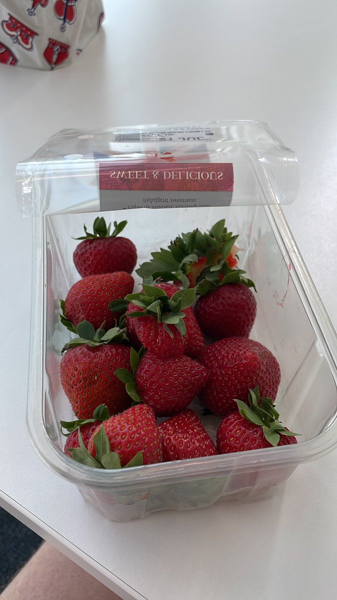 HMBoxingBlogs's tweet photo. @Tesco I’ve just found a maggot in my strawberries. Bournemouth store - Holdenhurst Road. Absolutely disgusting. I had about 3/4 before I saw that. What are you going to do about it? https://t.co/VmSfQxDOQt