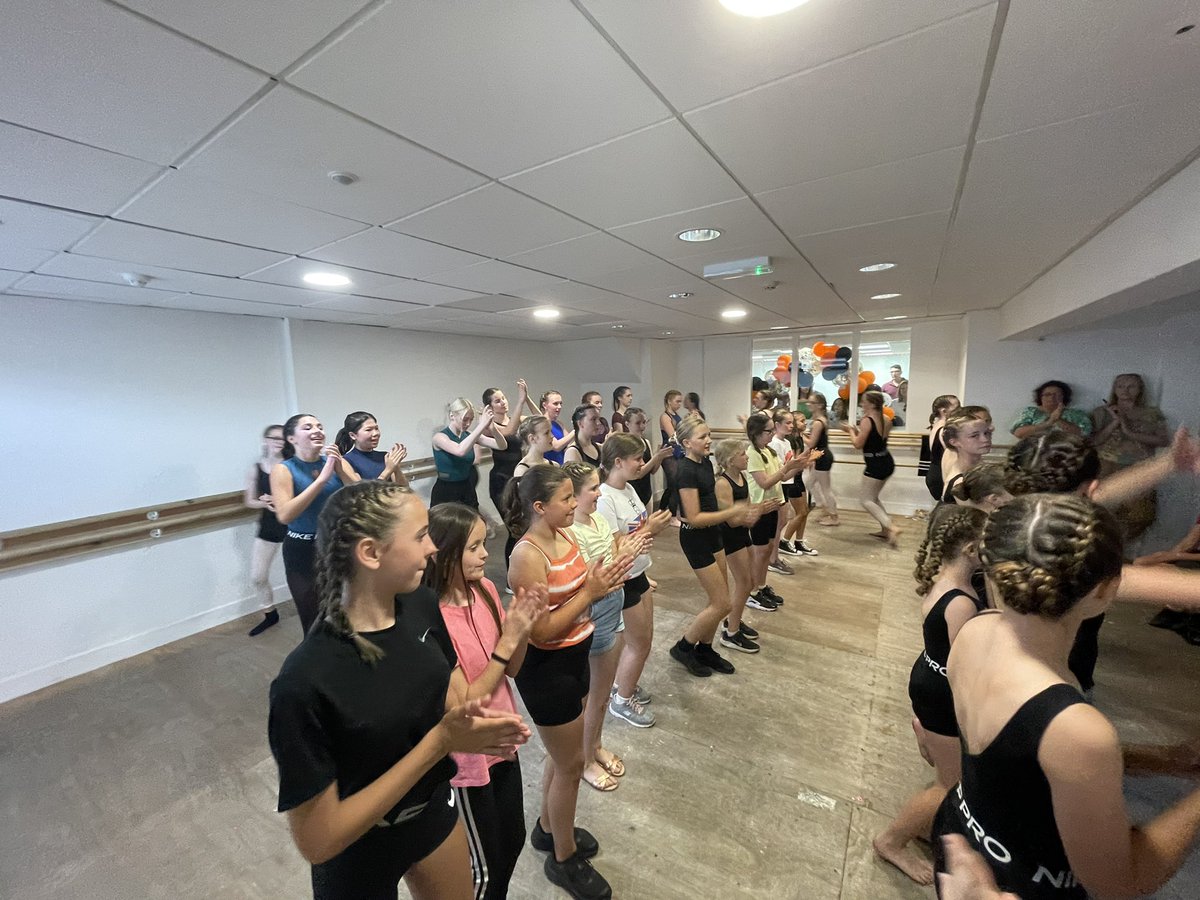 A huge thank you to everyone who came to our showcases! We had a blast! #dance