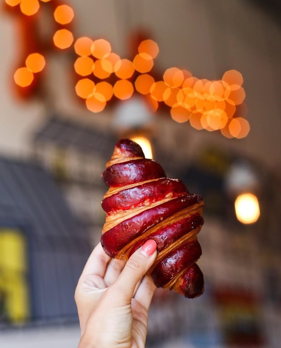 Pitchounbakery's tweet image. Our #popular and #delicious #bicolored #croissant is back for good! Enjoy it filled with yummy #raspberry #jam every day on site or to order online!