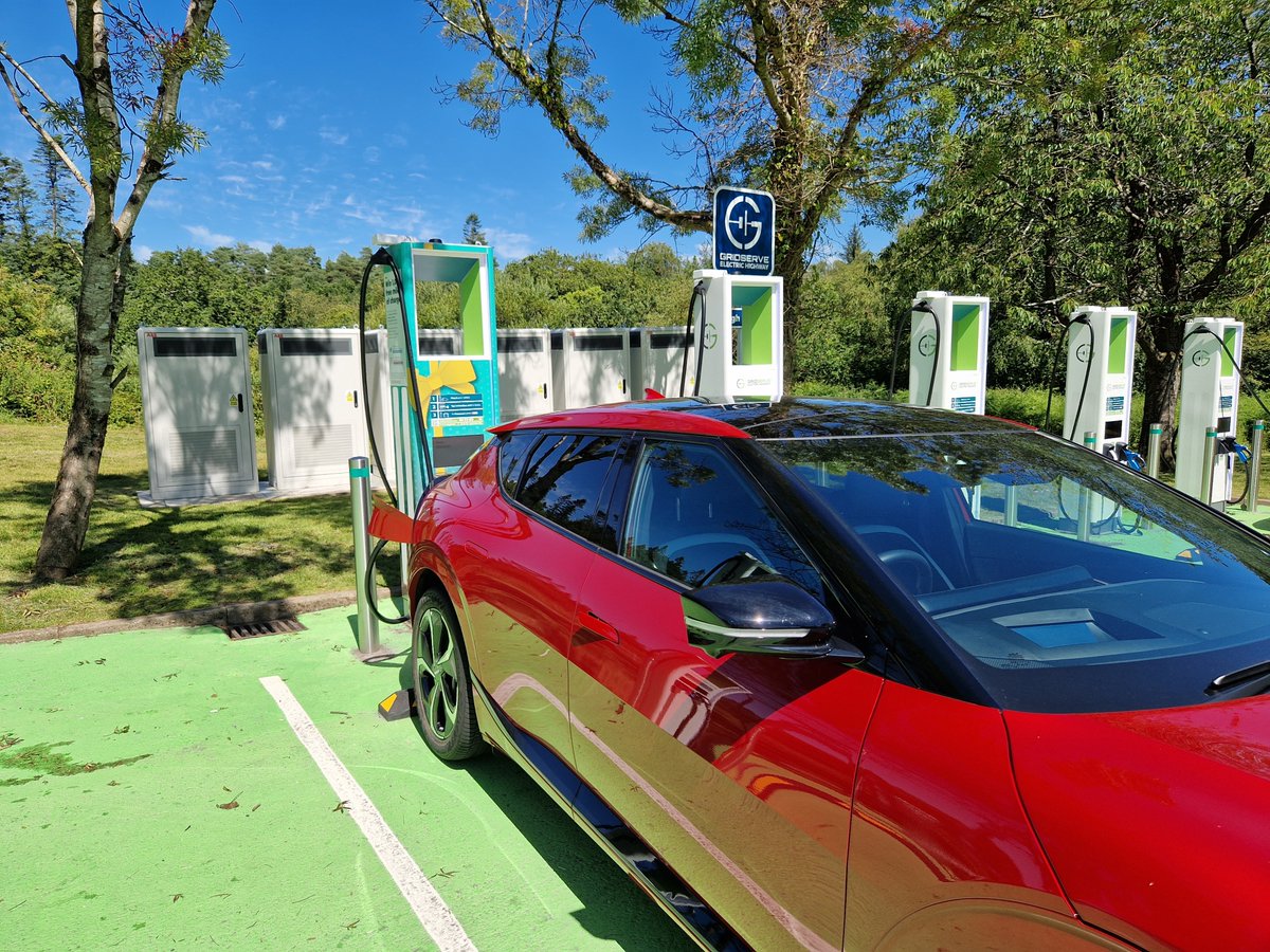 alonline's tweet photo. Happy birthday @GRIDSERVE_HQ. Thanks for upgrading Swansea to the latest and best chargers.
#GSElectricHighwayBday https://t.co/UV3os053Yl