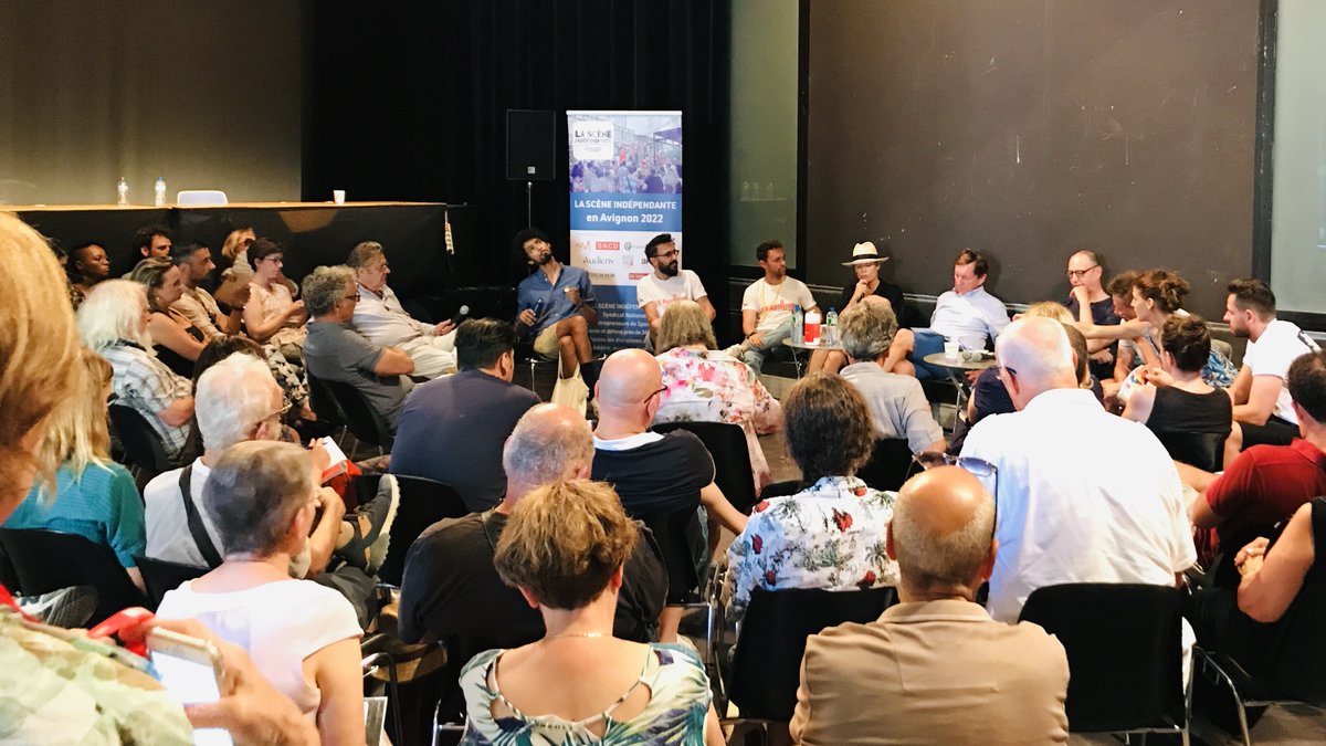 LaSceneIndep's tweet photo. [#AVIGNON22] 18/07 #Autrices, #auteurs, #artistes, #productrices, #producteurs... Effervescence des échanges sur "La diversité des écritures sur les scènes de l’humour francophones" - Cycle de rencontres « Parlons #Humour aujourd’hui » #FDA22 #OFF22 https://t.co/zj5FSv5TRV