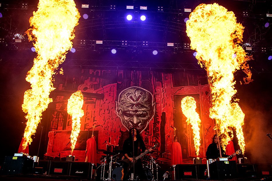 markosyrjala's tweet photo. Check out our massive festival report from @tuskafestival Bands include @MercyfulFate_HQ @CarcassBand @kreator @strato_official @Korn @kemfau @Soilwork @amorphis @joelynnturner   @gloryhammer @CrypticHatred @jinjerofficial  @eluveitie  and much more.
https://t.co/z06lxjD9SG https://t.co/id2MmefxrX