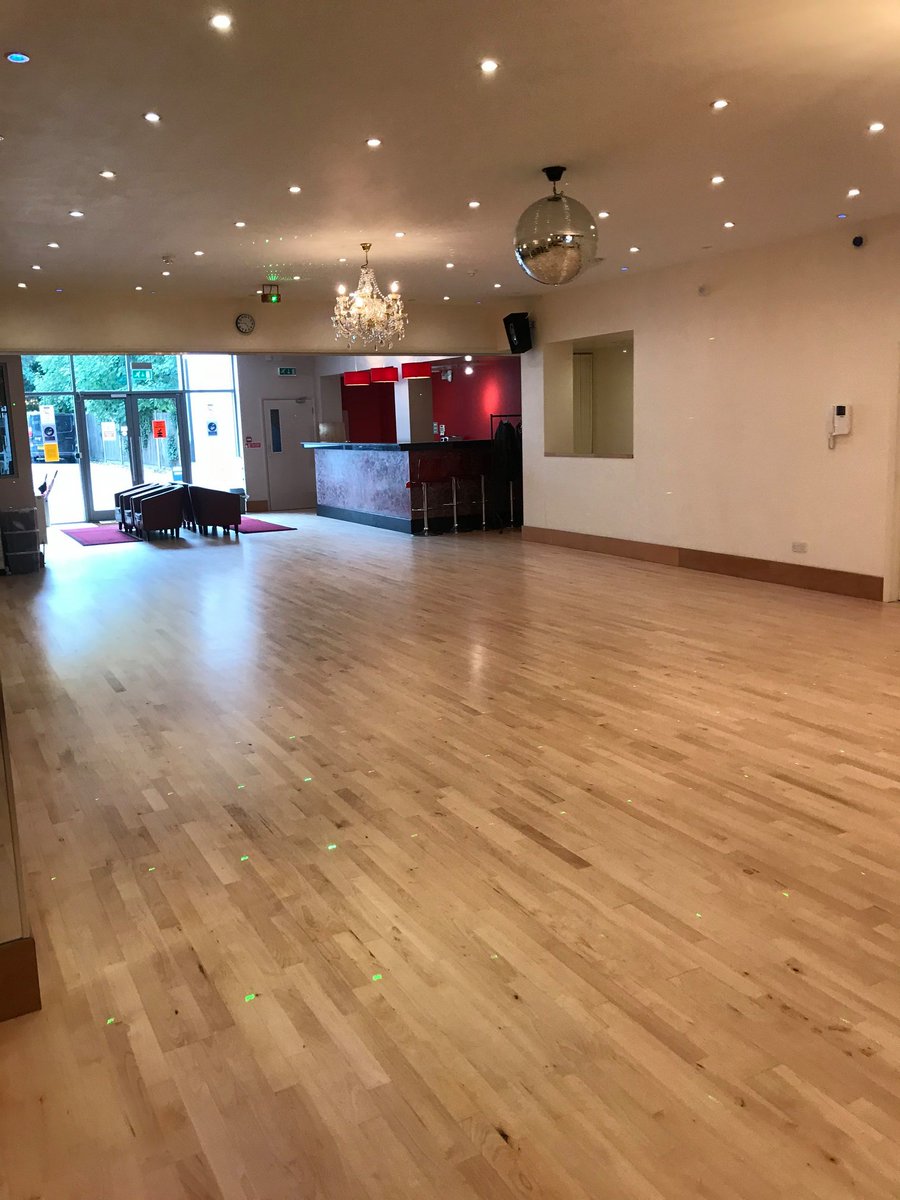 JJDanceStudios's tweet photo. New Beginners Ballroom &amp; Latin Dance Class 8pm-9pm every Tuesday starting on the 26th July - Stay cool &amp; enjoy the fun in our air conditioned dance studio. 
😎💃🕺
#ballroomdance #latindances  #beckenham #jjdancestudios https://t.co/bfuD2RJ6wU