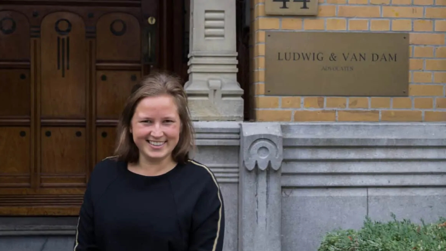 Meer duidelijkheid over onlineverkopen door hernieuwde groepsvrijstellingsverordening voor verticale overeenkomsten

Lees hier: ow.ly/GJTx50JY6eq

#franchise #ludwigvandam