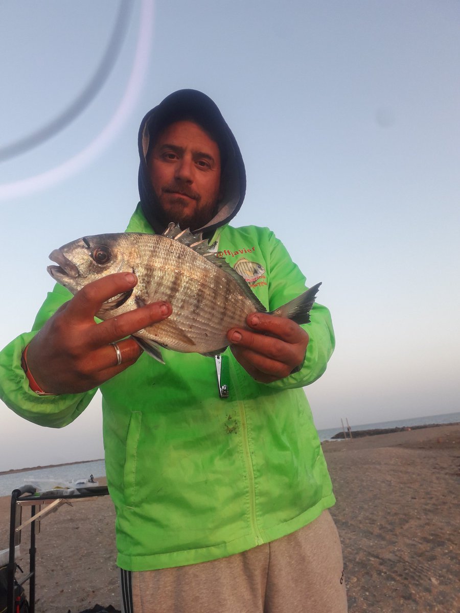 Seguimos.... @GranadinosDeSurfcasting <a href="/pesca/">marcos</a> <a href="/surfcasting/">Montauk Surfcasting</a> @SurfacastinEspaña