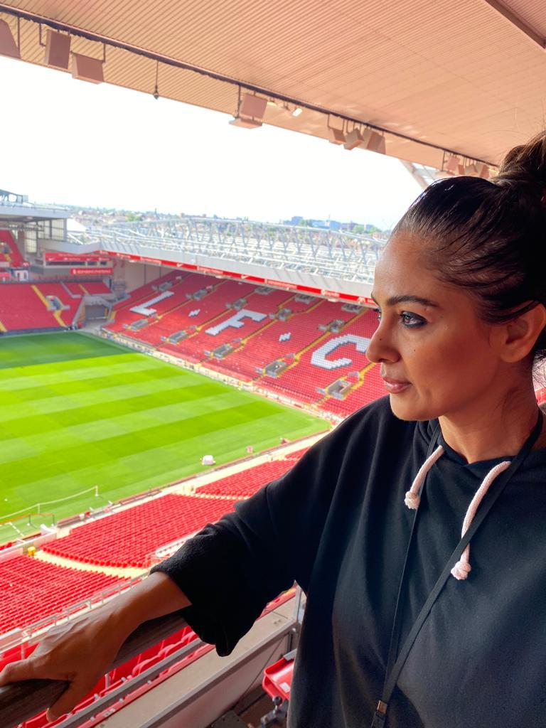 SimranbaggaOffc's tweet photo. Sports pull out a real internal hero out of you!

Sending love and wishes to our @IndianFootball, all the way from the Cathedral of Football!
Cannot express the feeling of being at Anfield Stadium as a ⚽️ fan, forever!
#sportsforever #footballlove #liverpool https://t.co/qiromzdej1