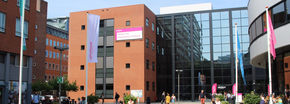 𝗣𝗲𝗿𝘀𝗯𝗲𝗿𝗶𝗰𝗵𝘁: 𝗛𝗼𝗴𝗲𝘀𝗰𝗵𝗼𝗼𝗹 𝗜𝗻𝗵𝗼𝗹𝗹𝗮𝗻𝗱 𝗸𝗶𝗲𝘀𝘁 𝘃𝗼𝗼𝗿 𝗱𝗲 𝗹𝗶𝗲𝗳𝗵𝗲𝗯𝗯𝗲𝗿𝘀 𝘃𝗮𝗻 𝗜𝗧
Hogeschool Inholland heeft onlangs de aanbesteding met betrekking tot de inhuur van IT Professionals gegund aan Bergler. 
bergler.nl/hogeschool-inh…