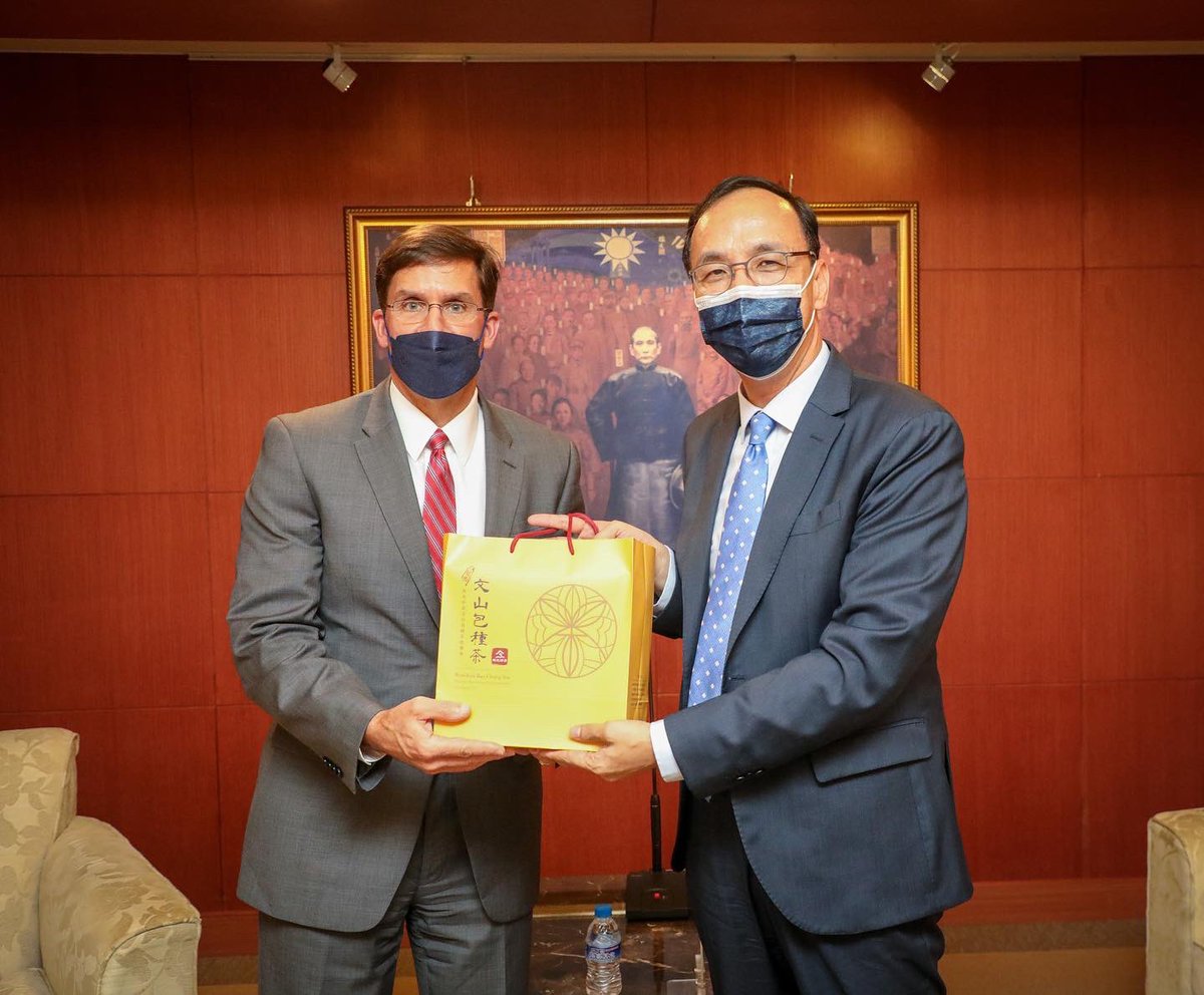 Great meeting w/ former US SecDef <a href="/MarkTEsper/">Dr. Mark T. Esper</a> and the <a href="/AtlanticCouncil/">Atlantic Council</a>'s <a href="/BarryPavel/">Barry Pavel 🦅</a> at the <a href="/kuomintang/">中國國民黨 KMT</a> HQ. The #KMT is committed to strengthening the 🇹🇼 #RepublicOfChina’s national defense to safeguard #Taiwan's democracy. We're grateful for <a href="/MarkTEsper/">Dr. Mark T. Esper</a>'s friendship &amp; support.