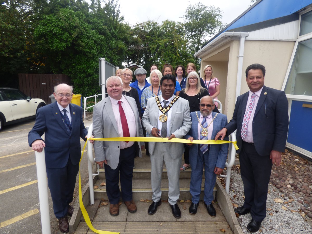 RochdaleCouncil's tweet photo. A Middleton facility that will help to reduce social isolation and boost residents’ mental and physical wellbeing has opened❤️
The new Hub, Alkrington will provide a one-stop centre for adults to access a range of services.
Read all about it▶️https://t.co/Cwe9vj3vfS https://t.co/wN0OmNxqoD