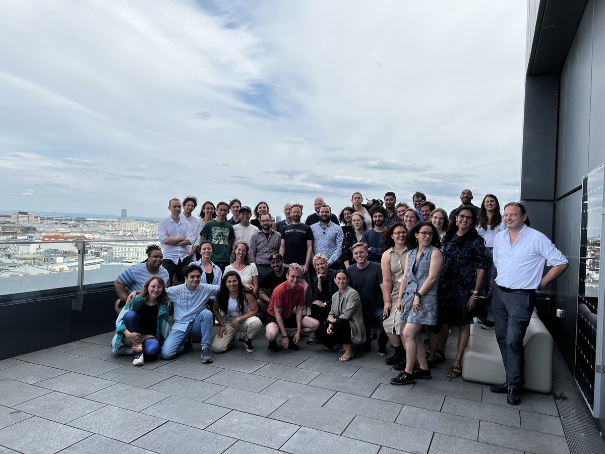 _CaligiuriLisa_'s tweet photo. lots of fun, lots of disintegration and lots of karaoke...
Thanks to @sfiscience, @CSHVienna and the other partner institutions for the great experience !!! https://t.co/ucIPc2siA6