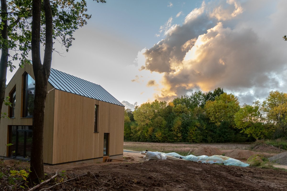 HouseModul's tweet image. #HouseModul it's so easy to find a solution.
Need more information?
✅Contact: (8 688) 35 784
✅Write: hello@housemodul.com
✅Visit: housemodul.com
#prefabhouse #prefabricated #foundations #prefab #tinyliving #summerhouse #foresthouse