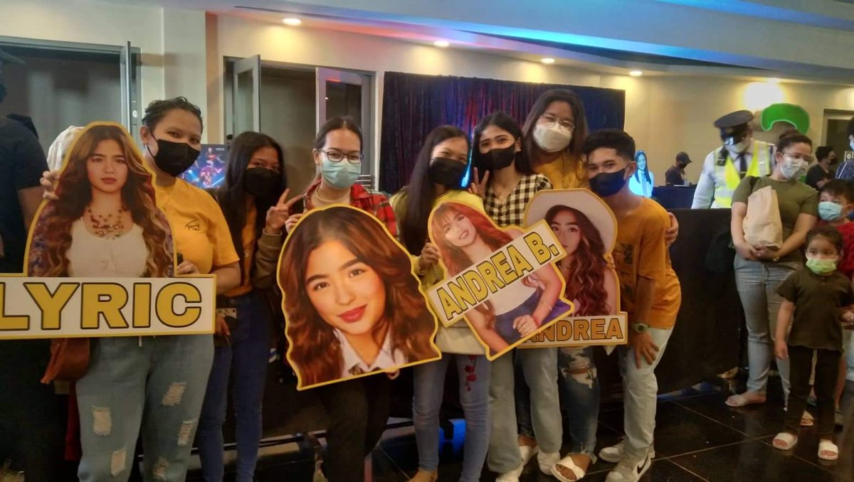 blytheglobalofc's tweet photo. Just want to say kuddos to our team live today! 

Daming struggles specially umuulan mahirap magcommute, pero push pa din!

Thank you so much guys!

ANDREA LABScreeningNight

#LABCelebrityScreening https://t.co/KPUHth7TMu