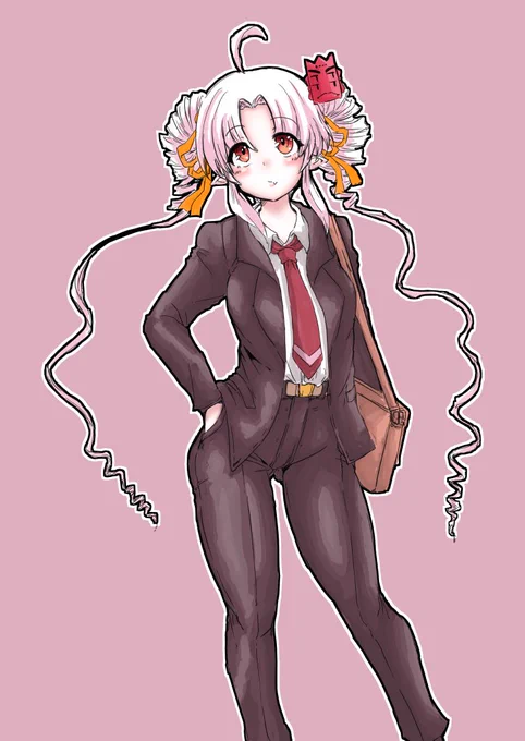 #如月ついつい月曜日
今日のパンツスーツです 