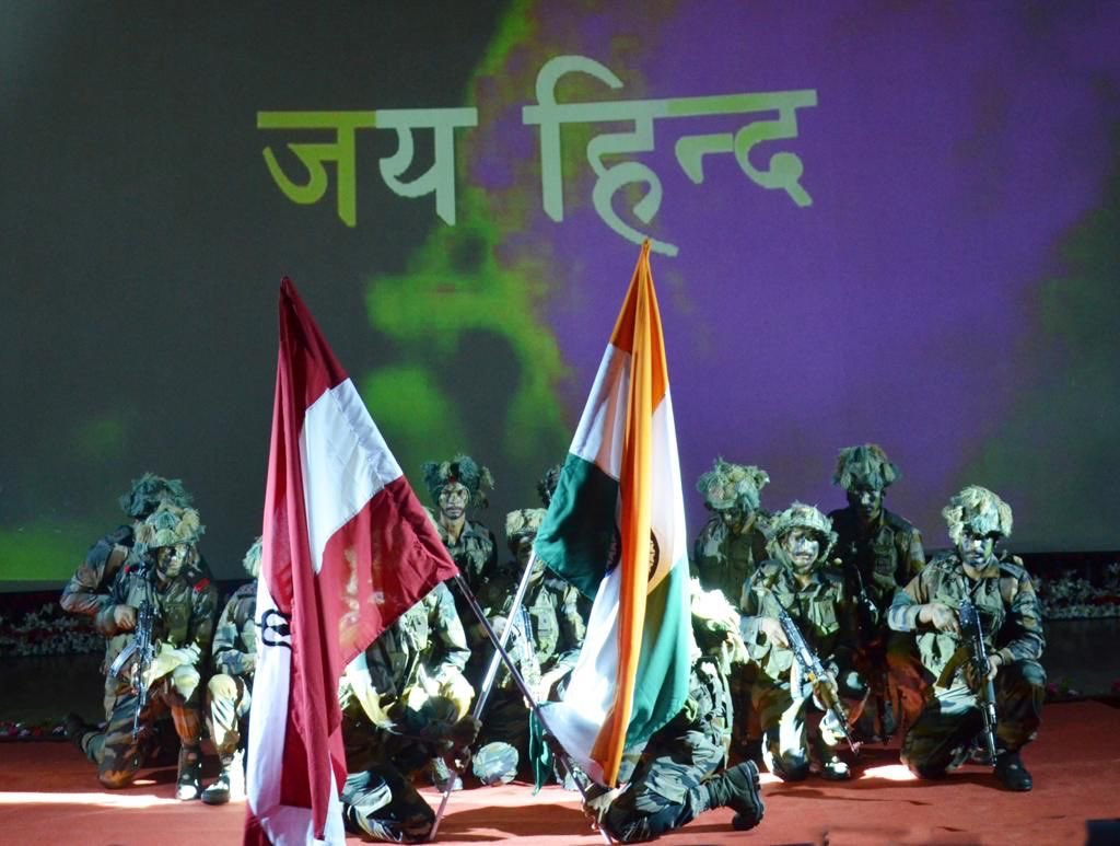 trishakticorps's tweet photo. #OperationVijay

#BlackcatDivision #TrishaktiCorps salutes the undaunted courage, indomitable spirit &amp; sacrifice of our heroes. Felicitated #VeerNaris &amp; #GallantryAwardWinners of #KargilWar in #ShauryaUtsav at #Sukna.

#YehDilMangeMore

@adgpi 
@easterncomd https://t.co/qgitFS9aTG