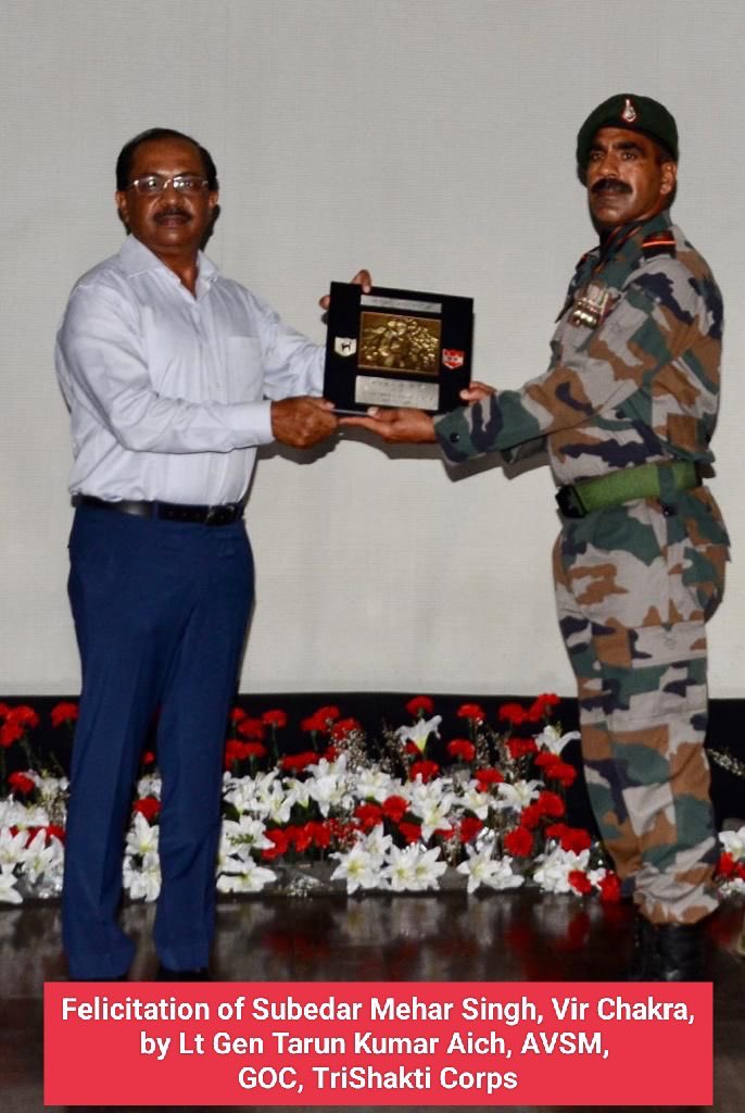 trishakticorps's tweet photo. #OperationVijay

#BlackcatDivision #TrishaktiCorps salutes the undaunted courage, indomitable spirit &amp; sacrifice of our heroes. Felicitated #VeerNaris &amp; #GallantryAwardWinners of #KargilWar in #ShauryaUtsav at #Sukna.

#YehDilMangeMore

@adgpi 
@easterncomd https://t.co/qgitFS9aTG