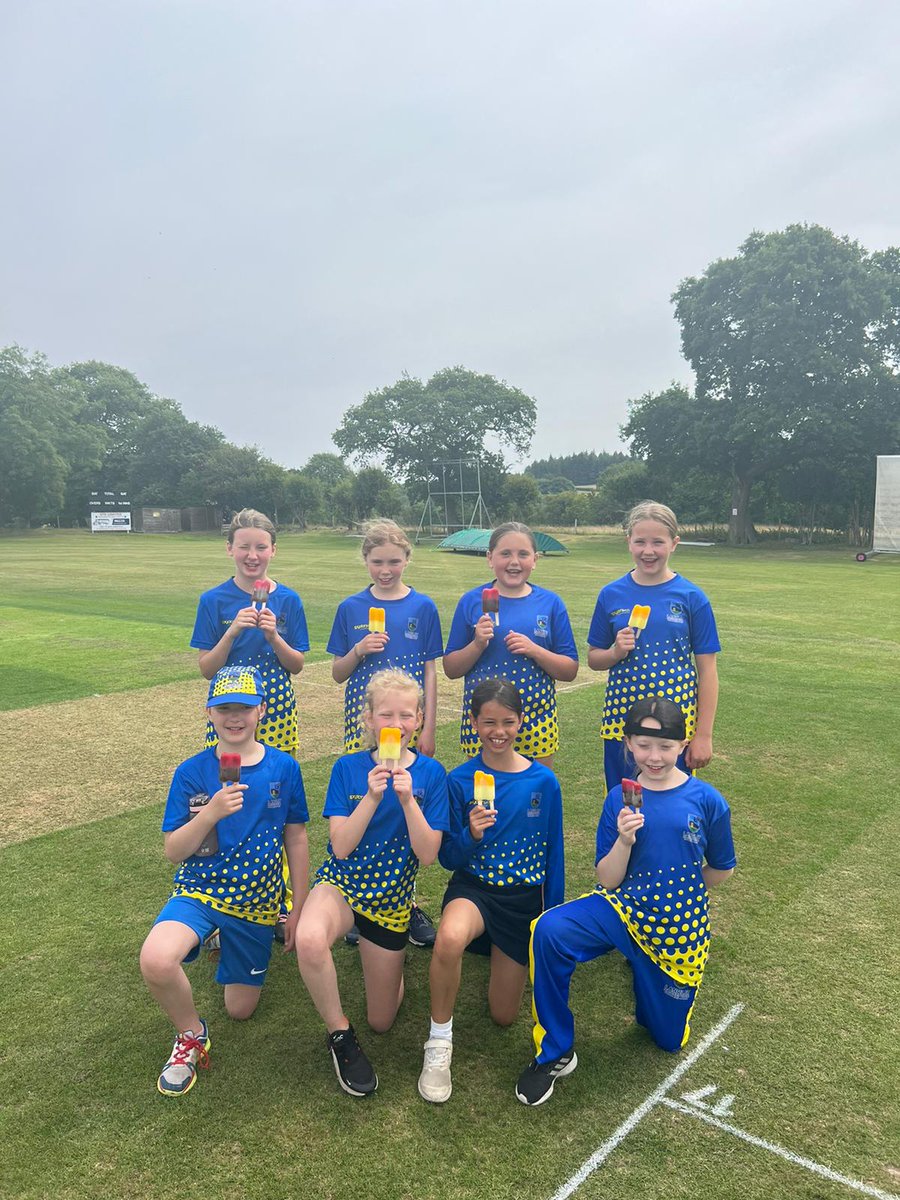 Brilliant performance from our girls u11s yesterday morning in a great game with Woodhall at LangleyCC 
The ice lollies were very welcome!