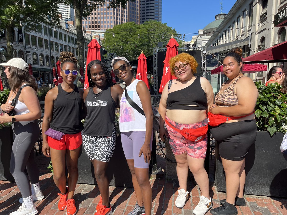 BrookeWBZ's tweet photo. To unite and uplift women, that’s the goal of TrailblazHers Run Co. The non-profit hosted the 5th annual Bra Run yesterday…an event that aims for women to feel comfortable in their own skin while out for a run. Stay tuned to @wbznewsradio to learn more about the group! 🏃🏼♀️🏃🏽♀️ https://t.co/pG6wOHxcVh