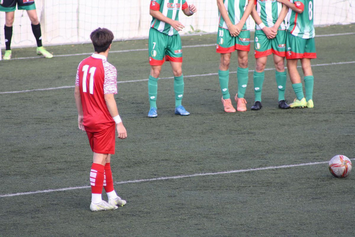 diegobalbontin's tweet photo. Mario Solórzano (05) refuerza el juvenil A del @realracingclub ✍🏽

📝 Centrocampista ofensivo con llegada, último pase y buen golpeo. Números (siendo 1er año) top 👇🏽

⚽️ 11 goles 
🅰️ 11 asistencias 

Se une a Calera e Isaac procedentes del @CFBansanderOfic https://t.co/zoiQ3SW6j2
