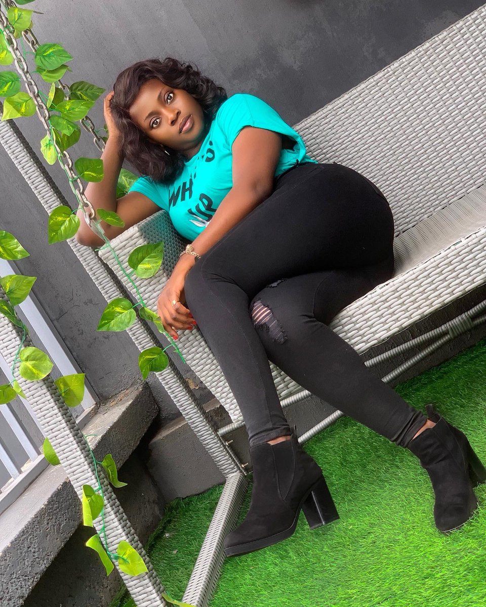 gbemi_f's tweet photo. Moi

#loveisland #obicubana #JeniferLopez #ASUUStrike #arisetv #Payfor18 Obi Cubana #BenAffleck https://t.co/0XIbtDJLMh