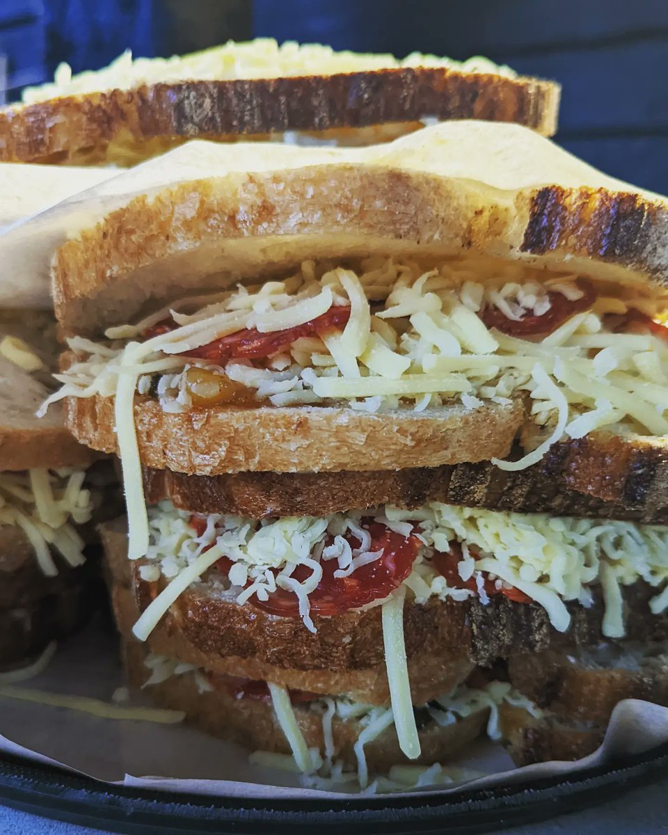 #Addiscombe we are coming ❤️

#cronx #delibydirtycrunch #newopening #deli #passionproject #womenwhocan