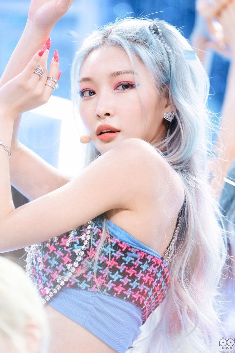 kchunghapics's tweet photo. ✨️ sparkling ✨️ https://t.co/egES1J6fg3