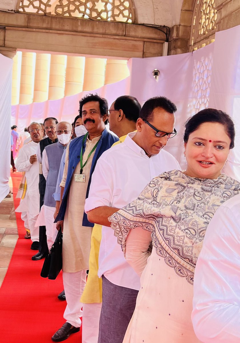 Ravi Kishan tweet media