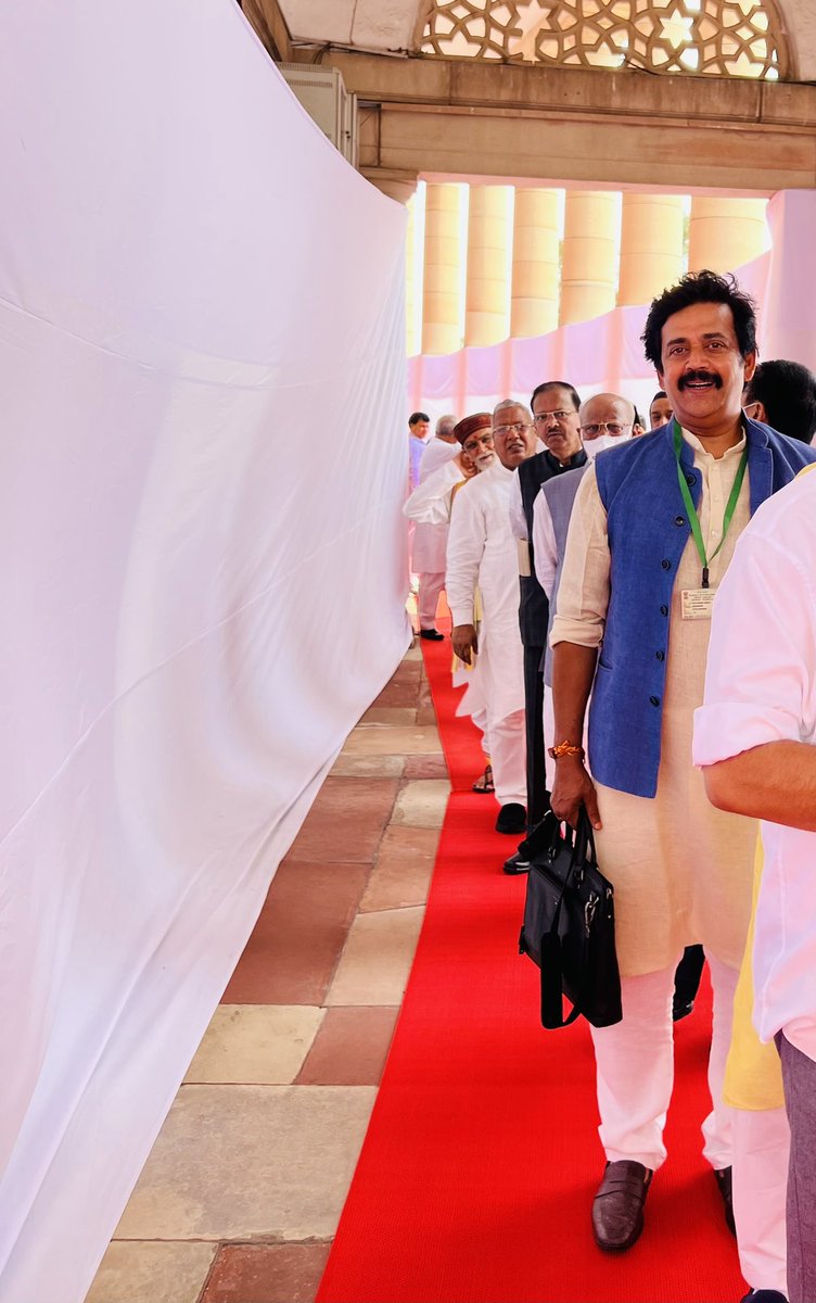 Ravi Kishan tweet media