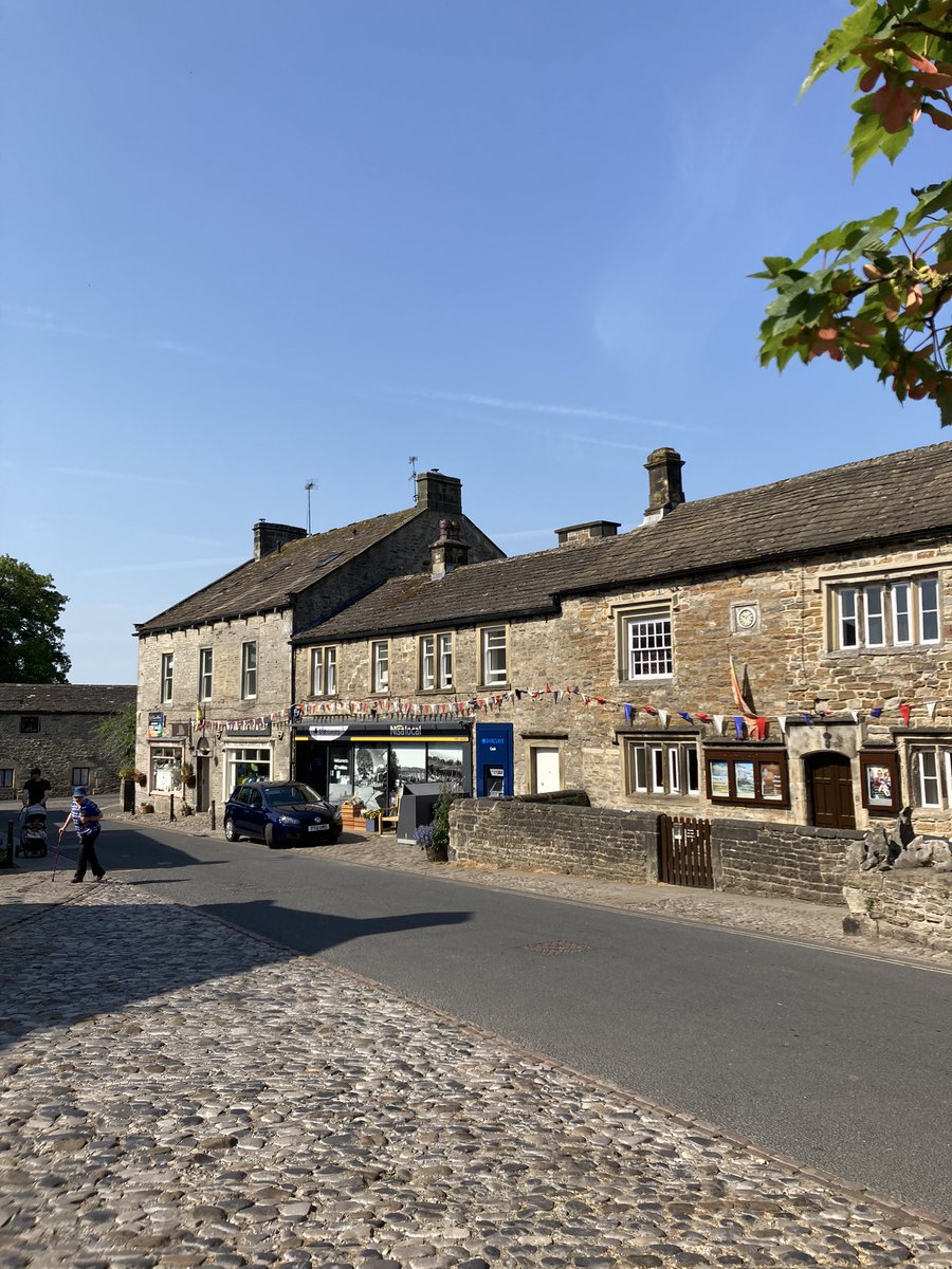 Starting the week with a trip out to visit a <a href="/NisaRetail/">Nisa Retail</a> store in a beautiful part of the country. How gorgeous? #storevisit #NorthYorkshire