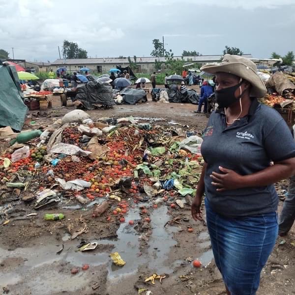 CelinaHatidani's tweet photo. Why don’t we build proper state of the art markets to sell our farm produce. This is Mtapa #Gweru🇿🇼.My children have barred me from buying fresh produce from this place.Whoever is responsible…please fix this we demand a clean environment @GweruCityPR⁩ @METHI_Zimbabwe⁩ https://t.co/BXi0O3xwCS