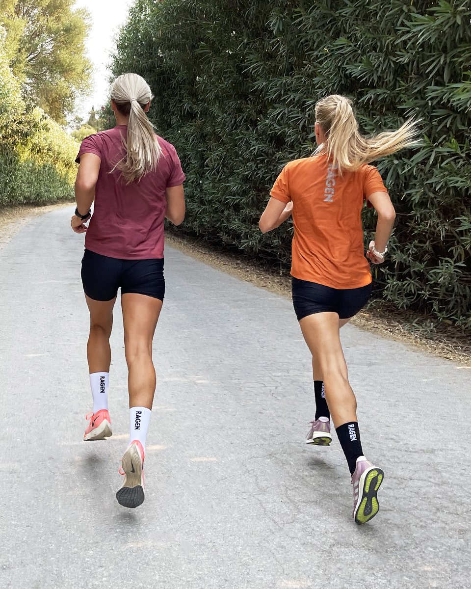 ragen_apparel's tweet photo. Summer Running ON • Running Series
LATO W Running T-Shirt / Hot Cinnamon
LATO W Running T-Shirt / Marsala
BLACK-SHEEP Women Short Running Tights

•

#summerrunning #womenrunning #runnergirl #runningmotivation #justrun #triathleteintraining #triathletegirl #marathon #runningrace https://t.co/VybbJw1Z3y