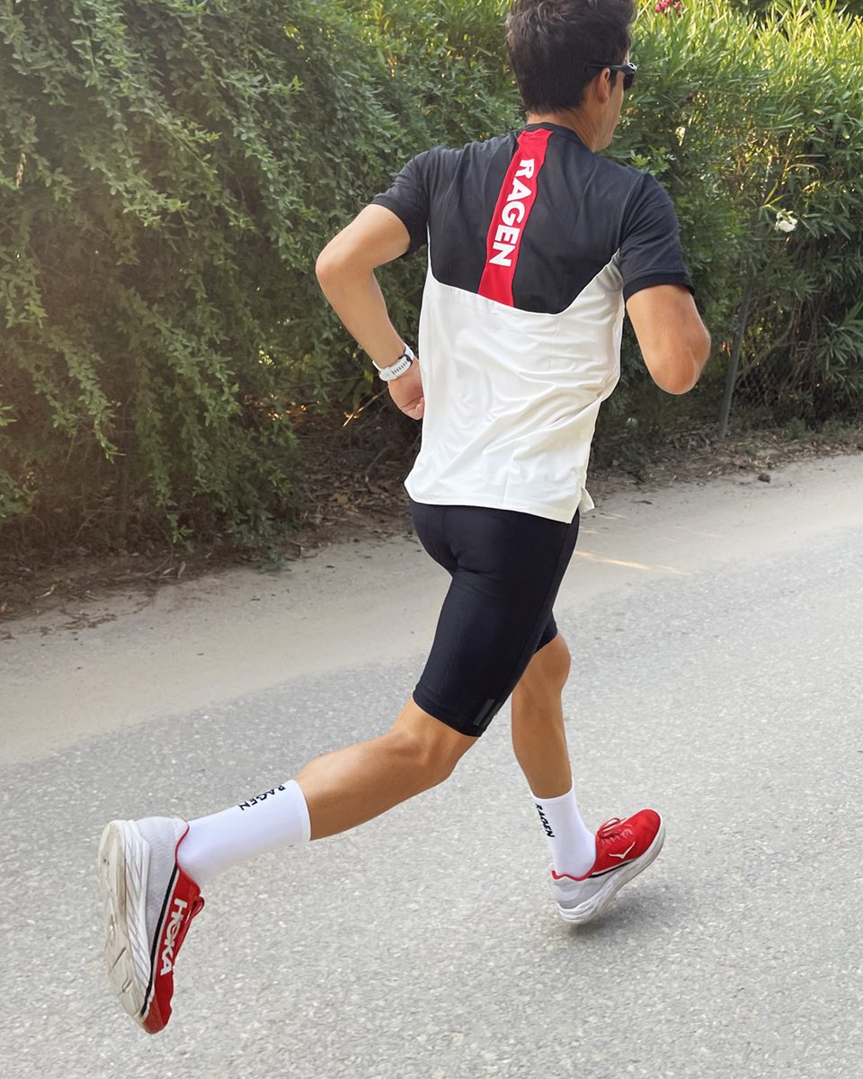 ragen_apparel's tweet photo. Until the sun goes down • RUNNING Series REMINISCENCE Performance Running T-Shirt

•

#run #running #runner #marathon #triathleteintraining #instarunners #runners #runnerscommunity #instarun #marathontraining #runitfast #trailrunning #marathoner #justrun #runnerslife https://t.co/kVYswaZh9p